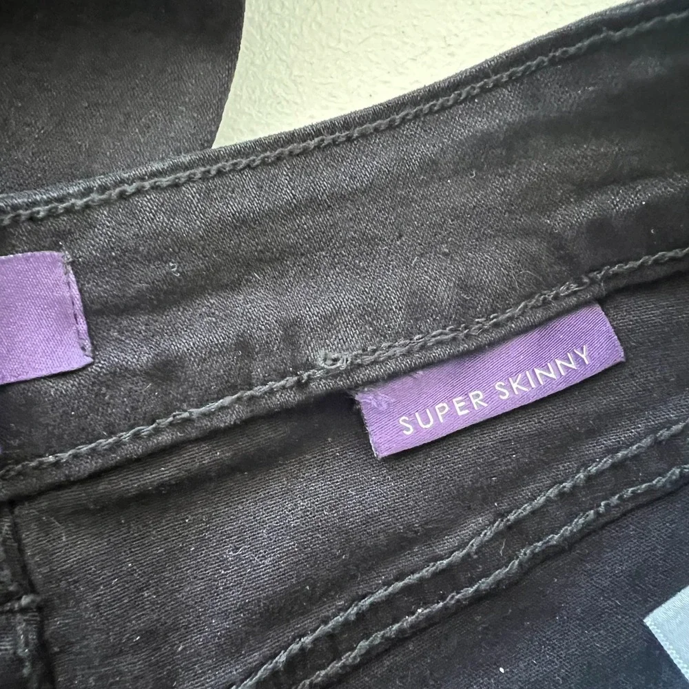 NYDJ Super Skinny Jeans Women's Size 10P Black Denim Dark Wash 5 Pocket Zip‎ Fly